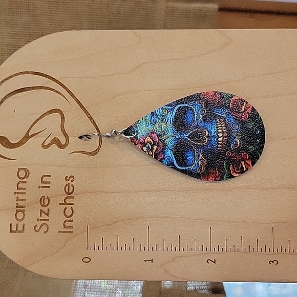 Rose and Skull Leather Drop Earrings - Picture 4 of 6